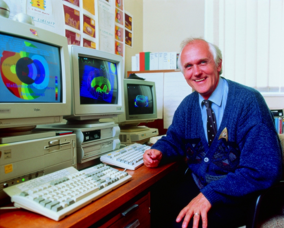 Faleceu Peter Fryer